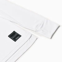 MMA 37.5 Tcchnology Warm Neck Tee White