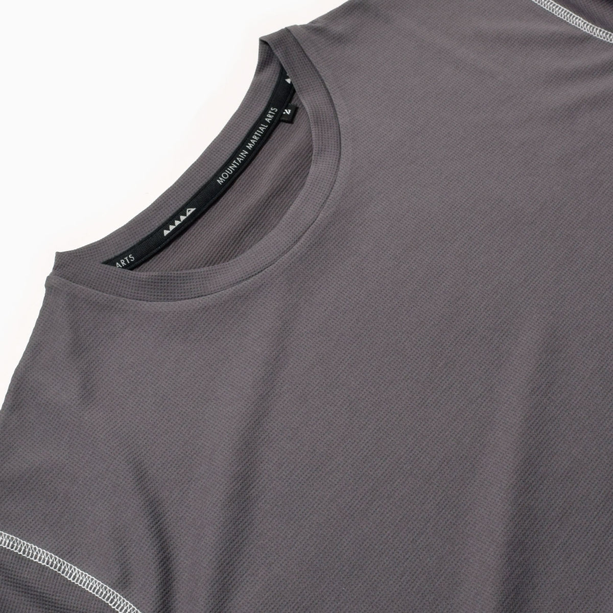 MMA GACHIO "MASTER THE RACE" Long Tee Charcoal