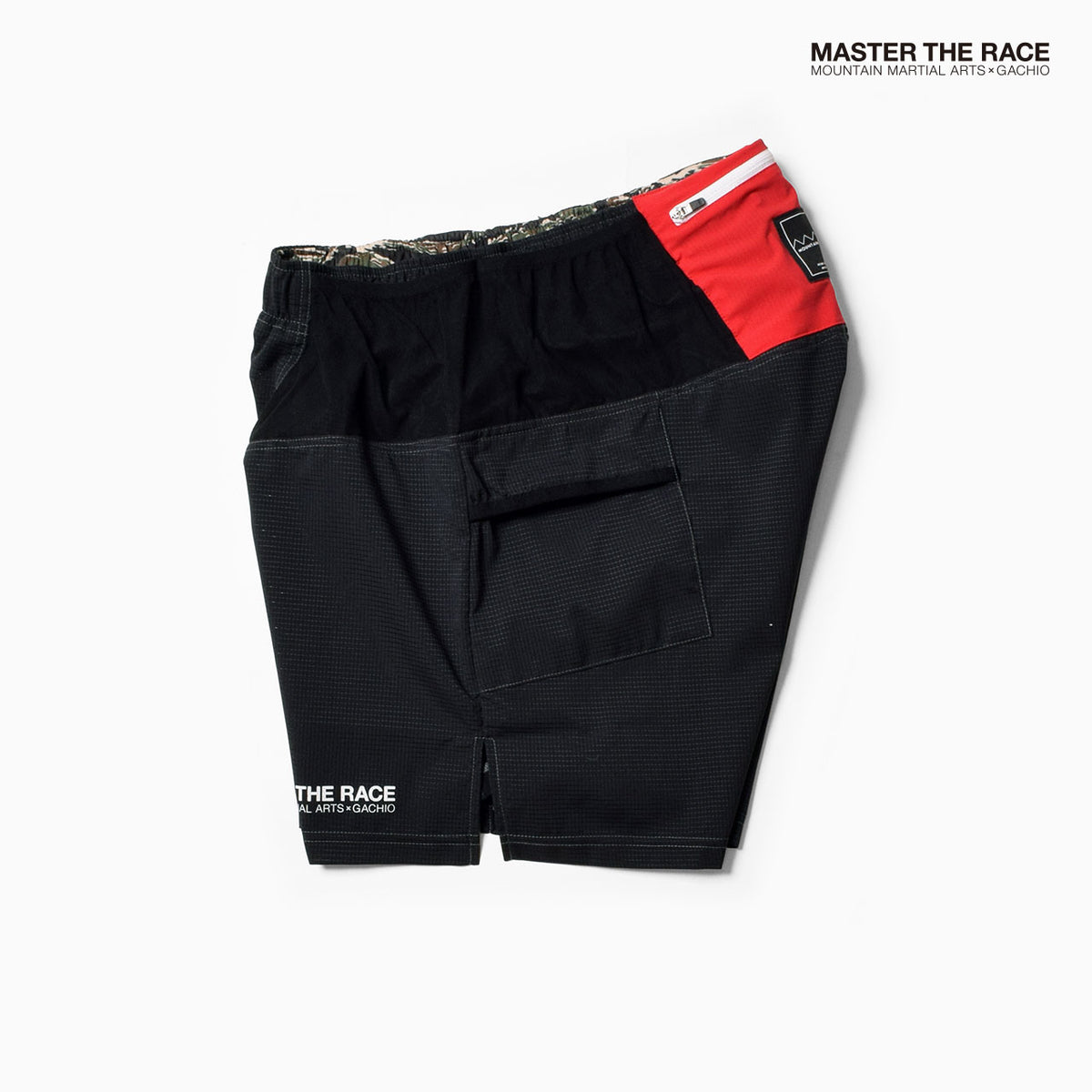 MMA GACHIO "MASTER THE RACE" Multi Pocket Run Shorts Black