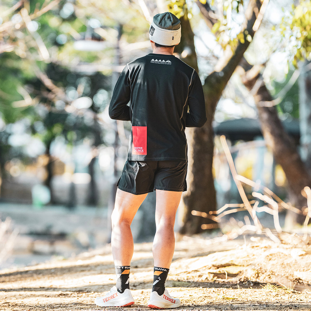 MMA GACHIO "MASTER THE RACE" Multi Pocket Run Shorts Black