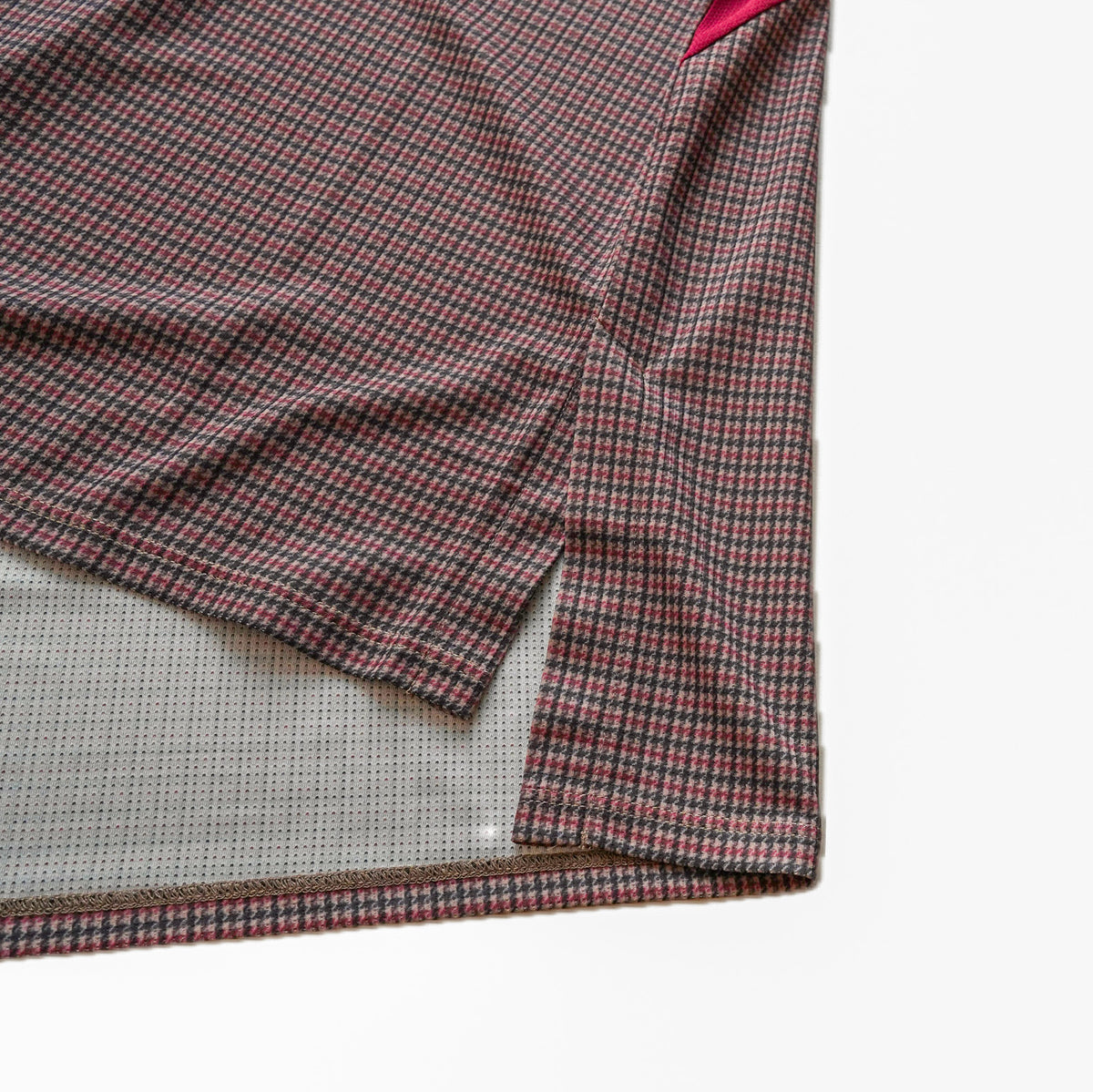 GUNCLUB SLEEVELESS  BROWN