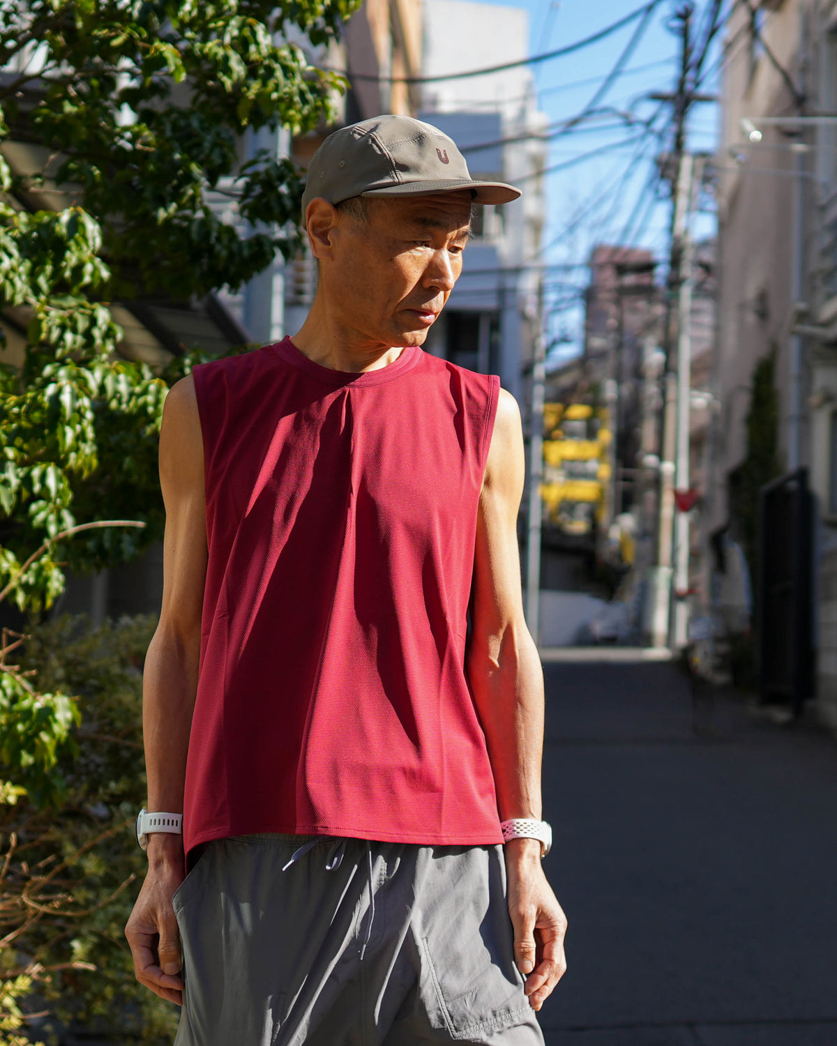 Mountain Pass top Sleeve_Less red×red – CONNECTED