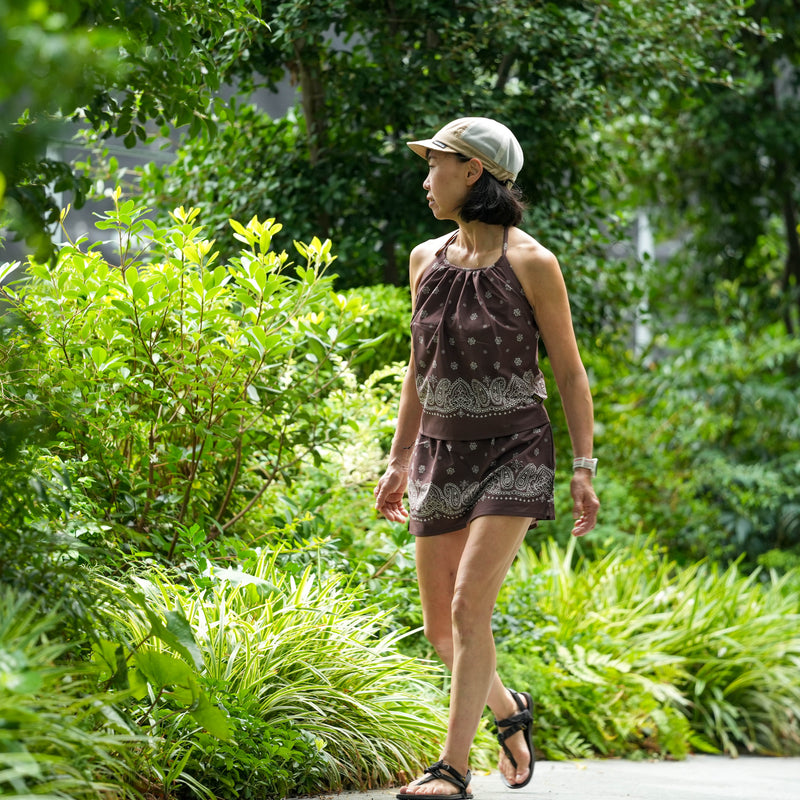 PANEL HALTER NECK BROWN