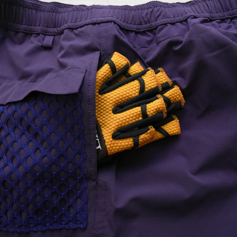 AIR GRID- MESH SHORTS :gray