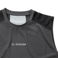 GUNCLUB SLEEVELESS  BLACK