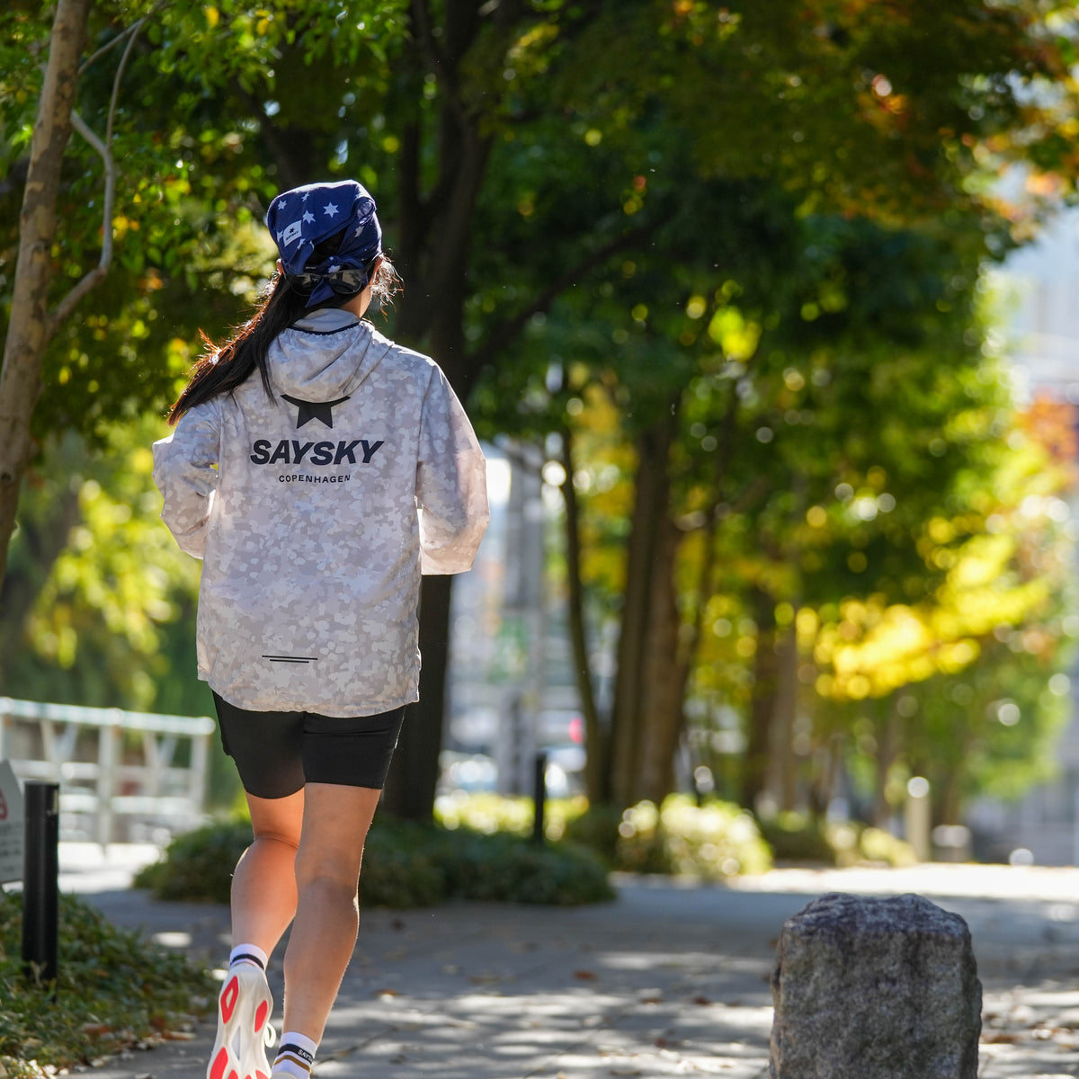 ランニングジャケット  Camo Pace Jacket - Sand Aop [メンズ]