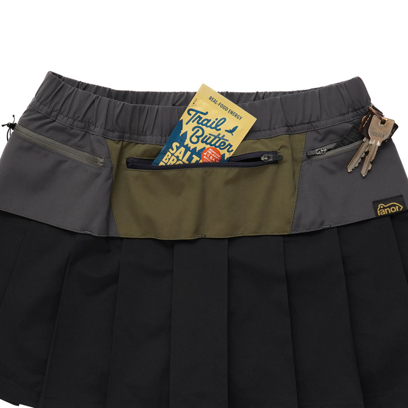 PLEATS SKIRT (WITH INNER) / OLIVE