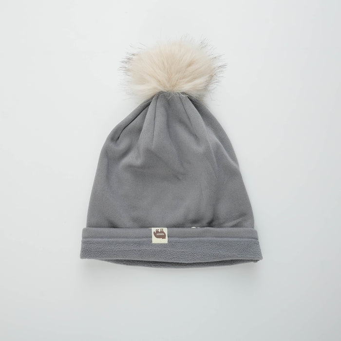 Pom Pom Beanie: Color Grey (ポンポンはホワイト・クリーム系）