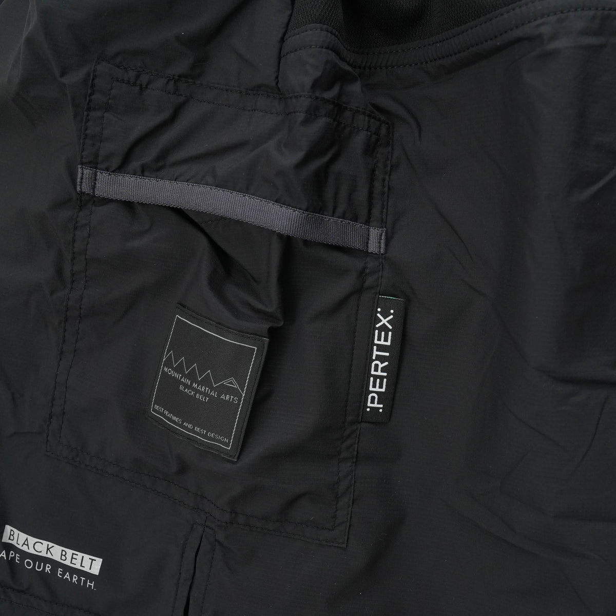MMABB PERTEX® 7-pockets Run Shorts “Liger” Black