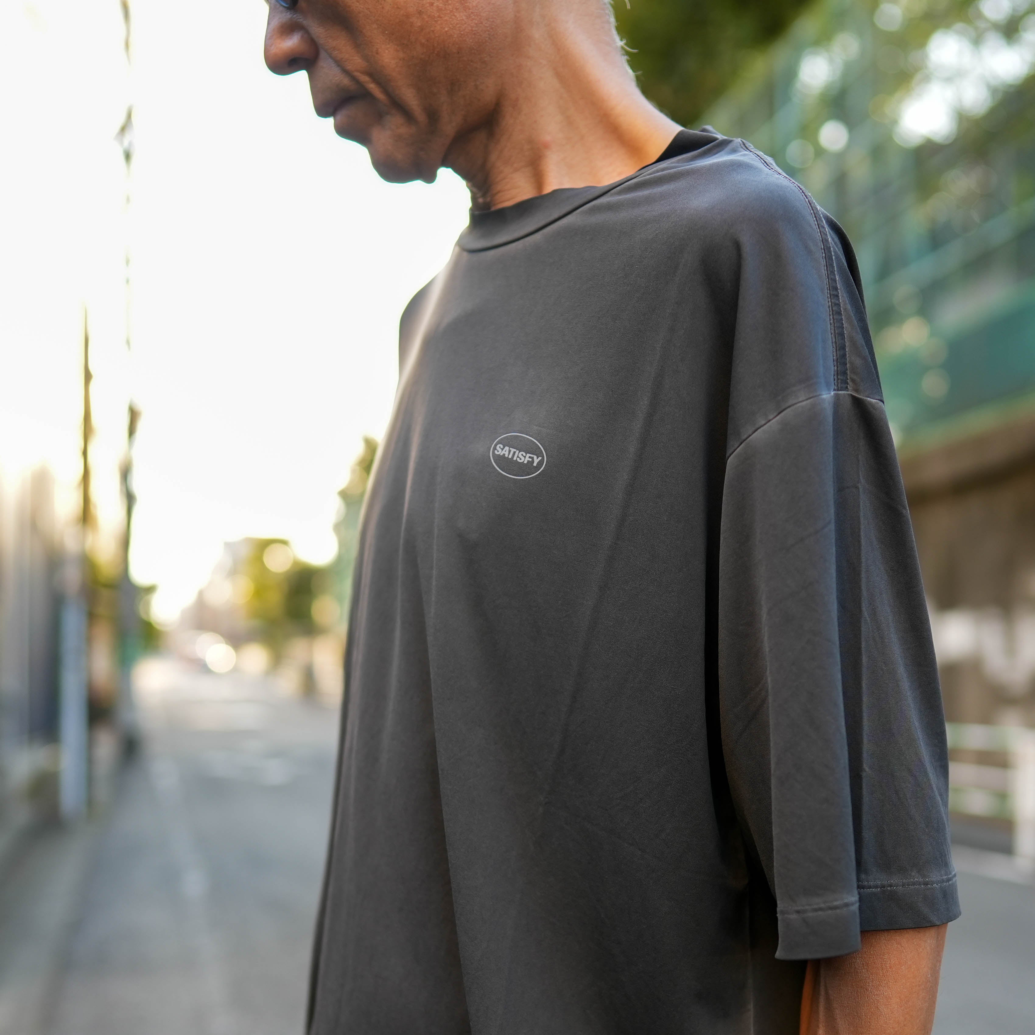 AuraLite™ T‑Shirt Black Pigment – CONNECTED