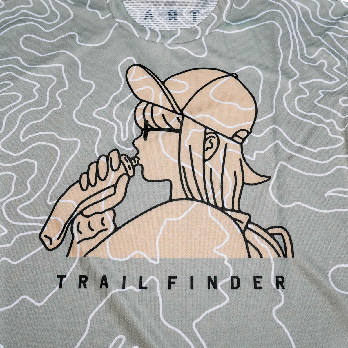 STAMP LONG SLEEVE TEE (TRAIL FINDER GIRL)