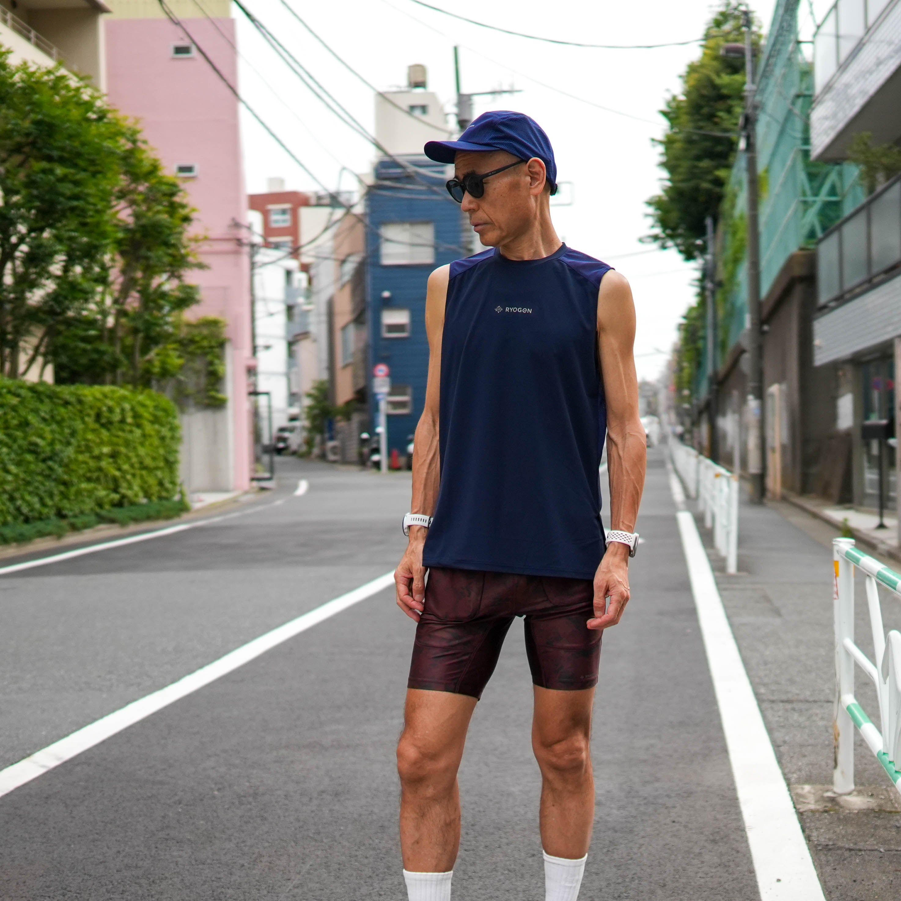 ONEDAY SLEEVELESS NAVY – CONNECTED