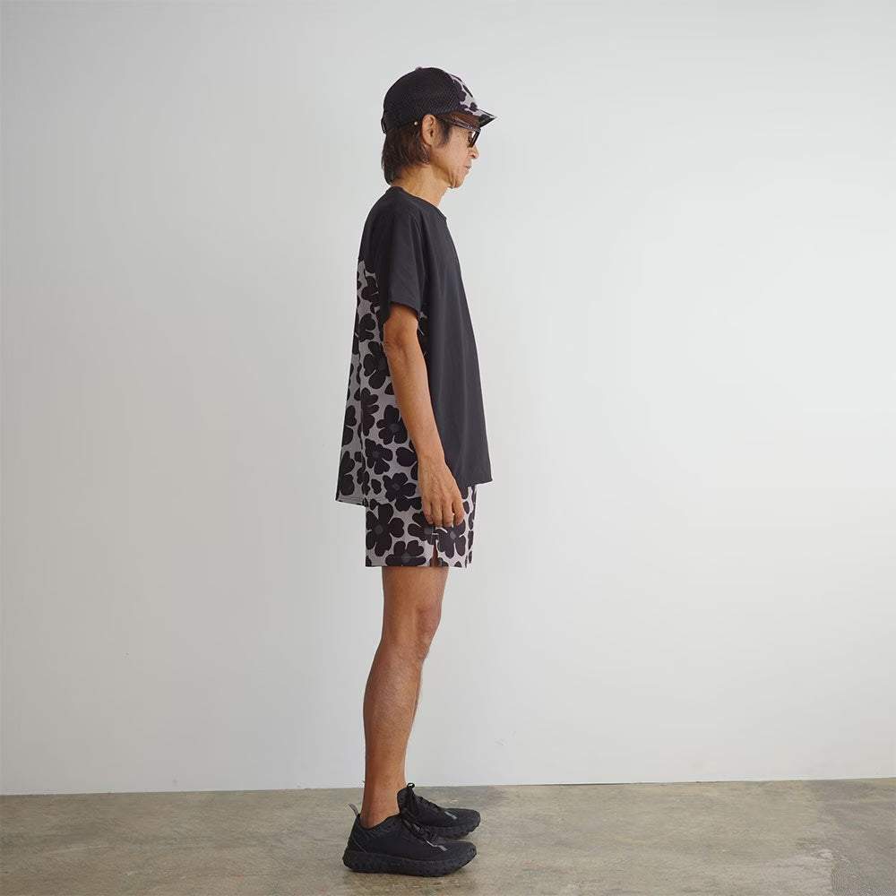 FLOWER T-SHIRT - BLACK -