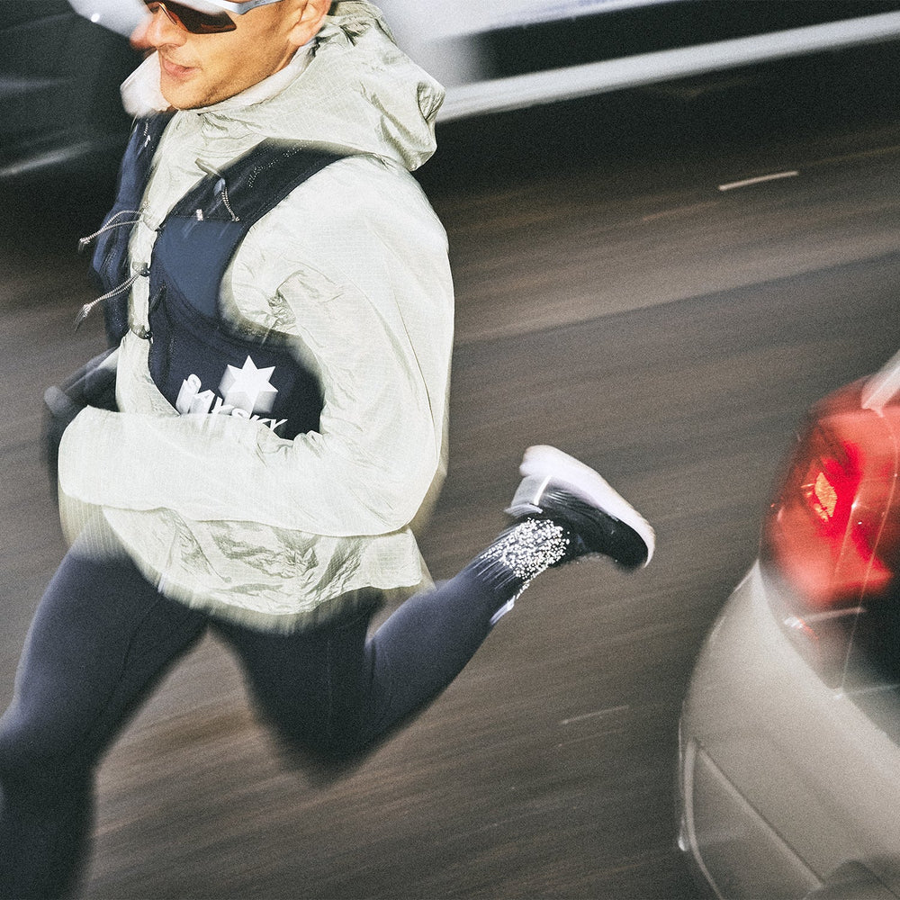 ランニングベスト Flow Vest 201 12L - Black [ユニセックス] – CONNECTED