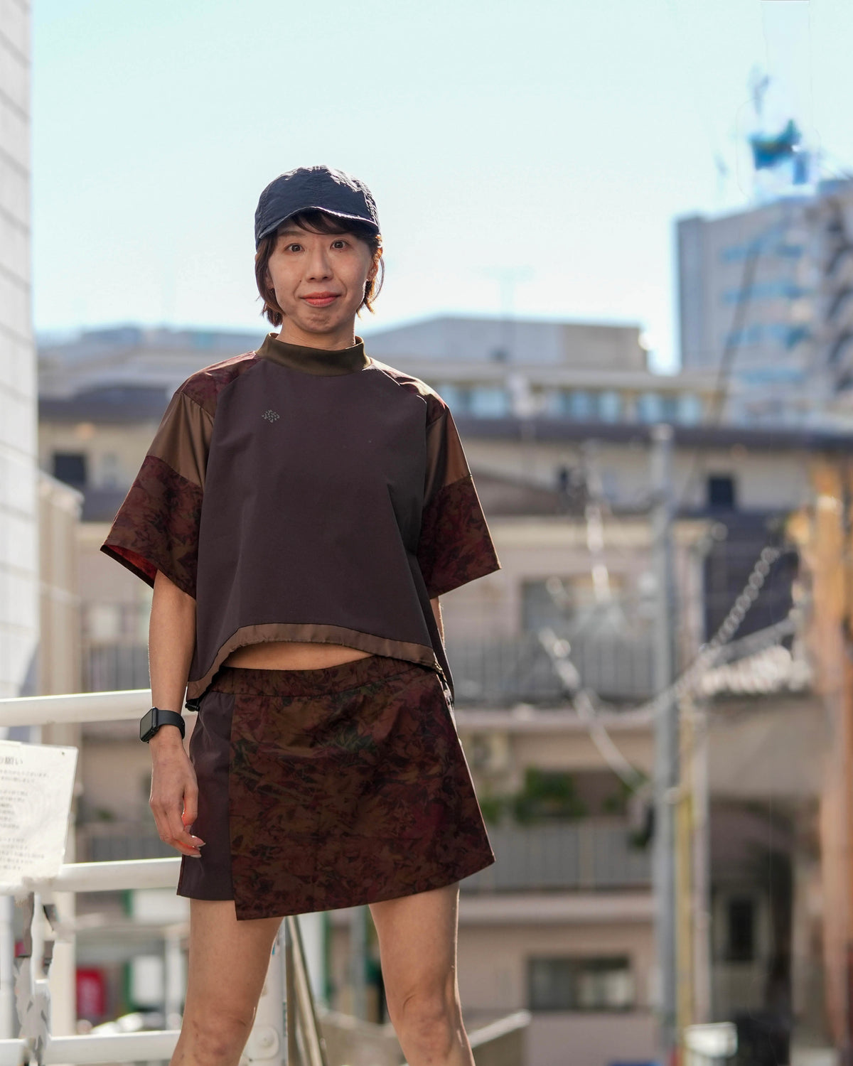 24FW DEADLEAF MOCK NECK SHORT TEE D.BROWN