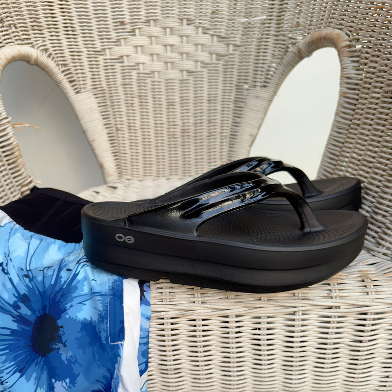 Women's Oomega - Black