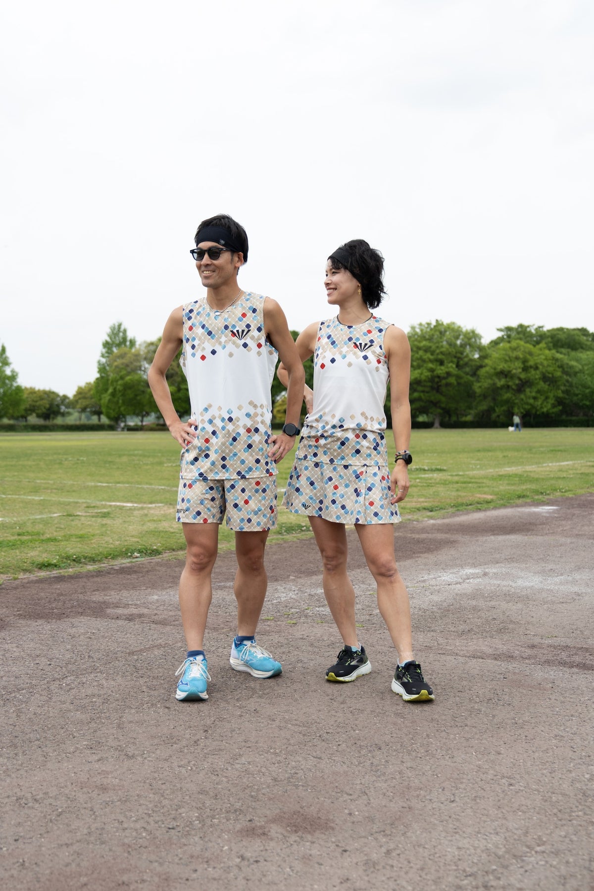 ユニセックス マルチポケット付きランニングパンツ【J-2081/BEG】