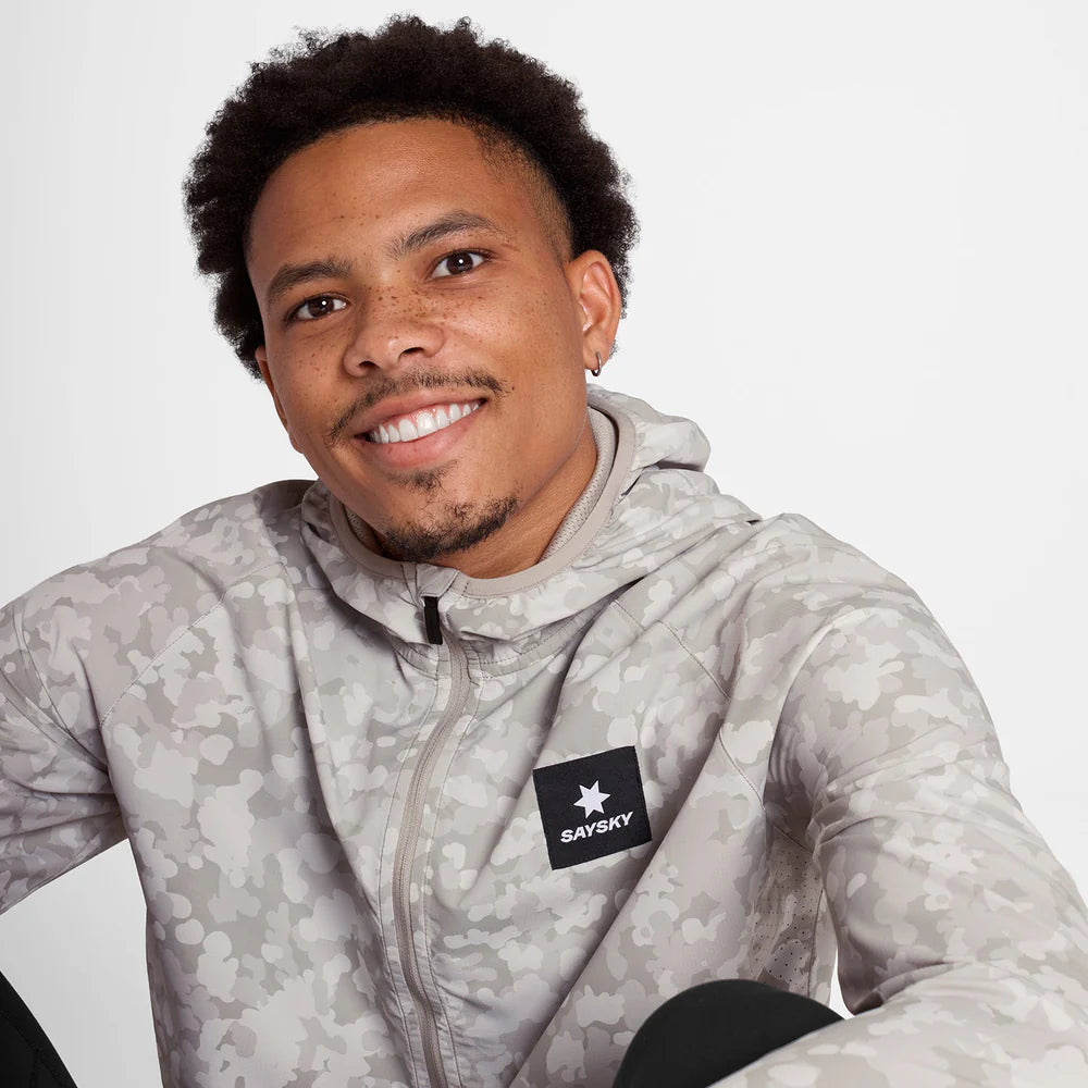 ランニングジャケット  Camo Pace Jacket - Sand Aop [メンズ]