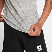 ランニングTシャツ  Camo Combat T-shirt - Sand Aop [メンズ]