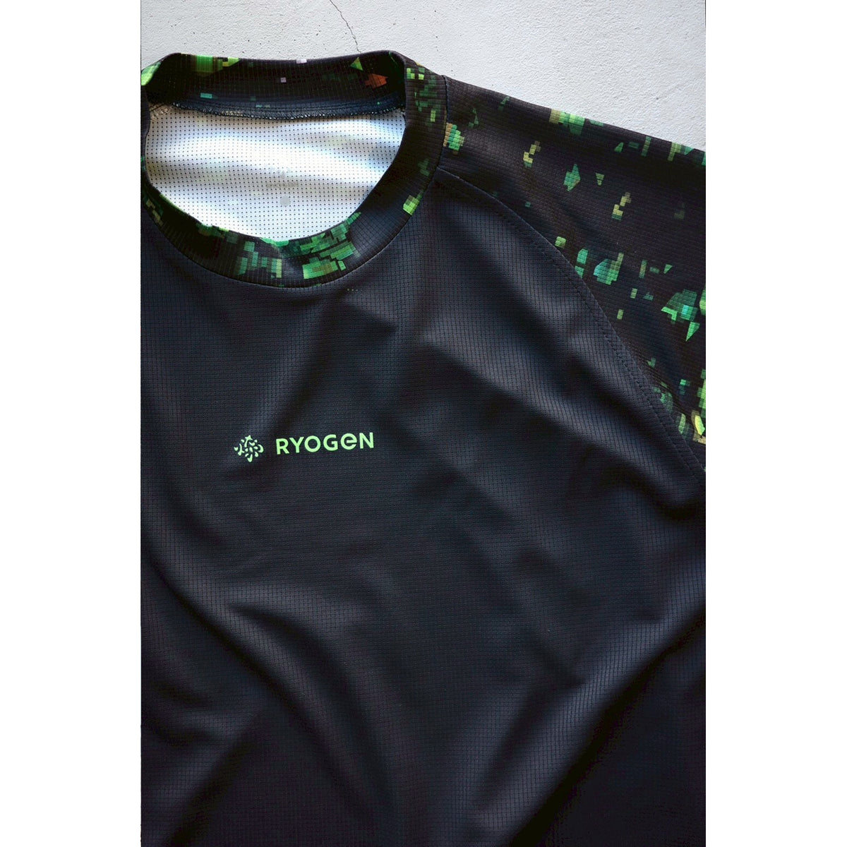NIGHTCAMO RAGLAN H/S TEE / RGT-29　BLACK