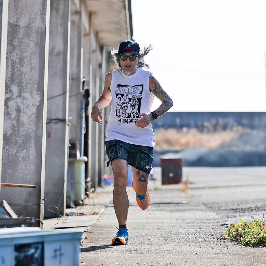 Resistance Sleeveless (White) E1225216