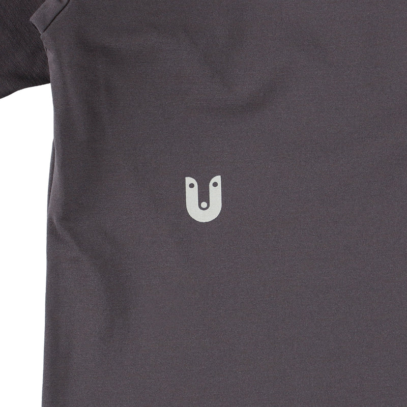 Cesca T : Color Charcoal Grey