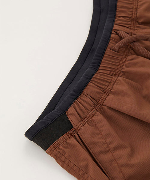 Sato Wind Pants : Cappuccino – CONNECTED