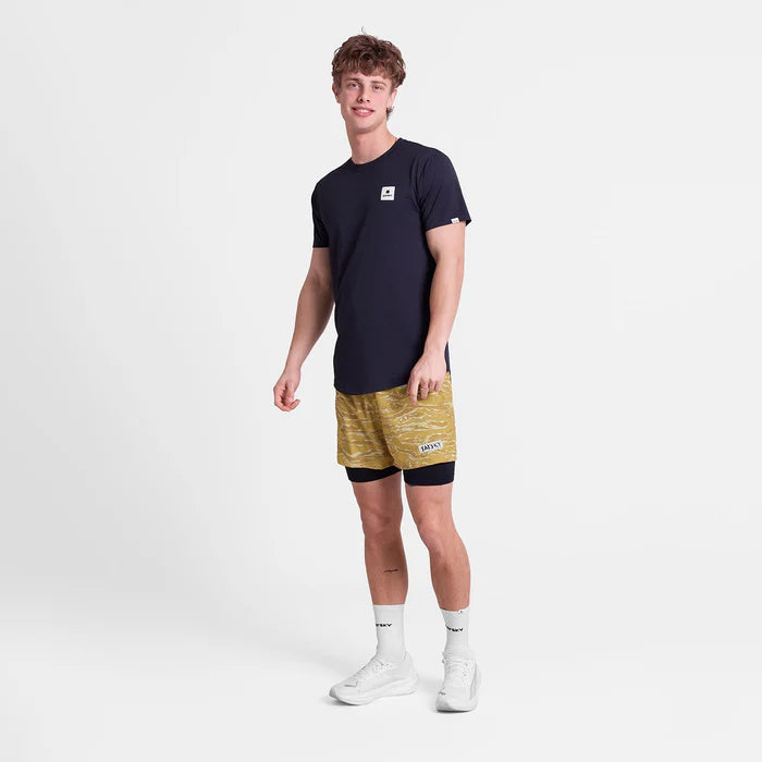 ランニングショーツ SM40007c1064 Tiger Pace 2-in-1 Shorts 5" - Yellowcamo [メンズ]