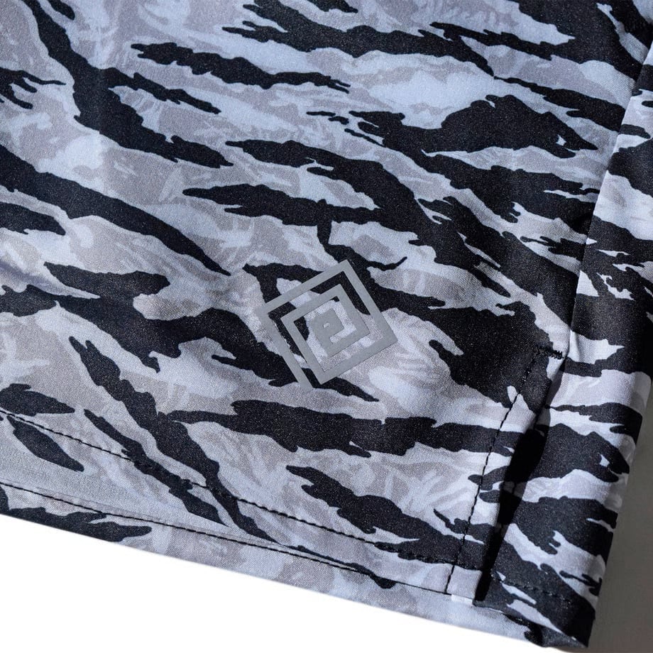 Universal Shorts -Gray　メンズレディースランニングショーツ