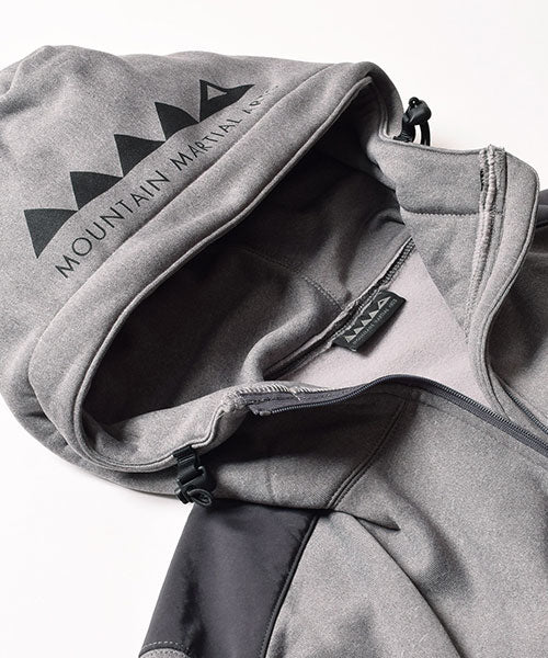 ネイビーを探していたのですがV2 MOUNTAIN HOODIE - マウンテンパーカー